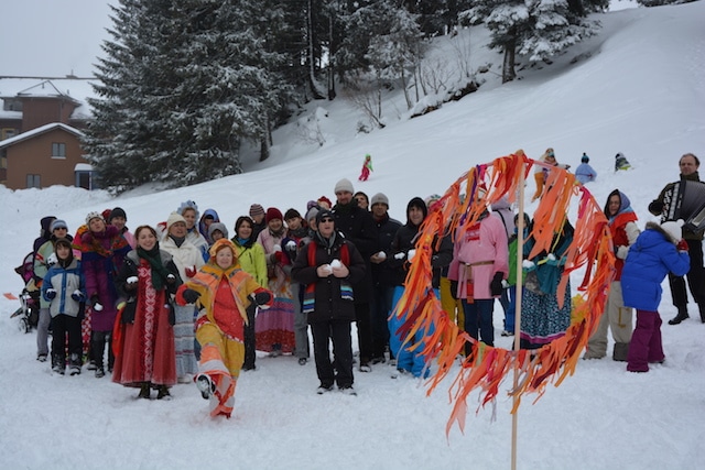 Русский хор проводил швейцарскую зиму