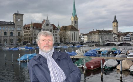 Евангелия взывали к человеку в цепях, с клеймом на лбу, с ошейником на горле