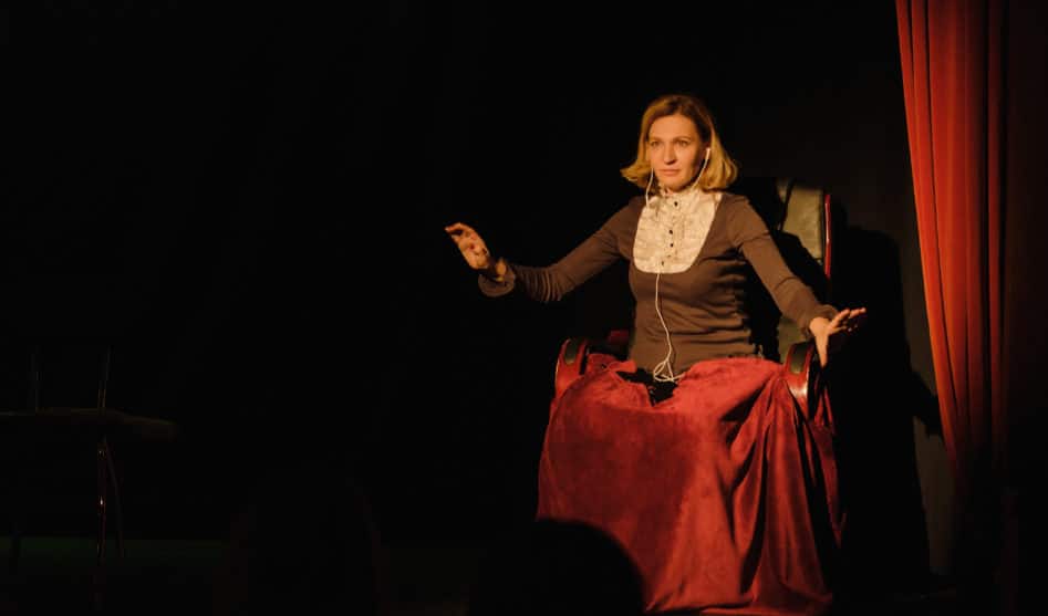 Мужчина приходит к женщине. Премьера в театре «Synthese»