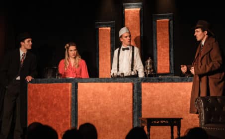 Кто убил веру? Премьера в интернациональном театре «Synthese»