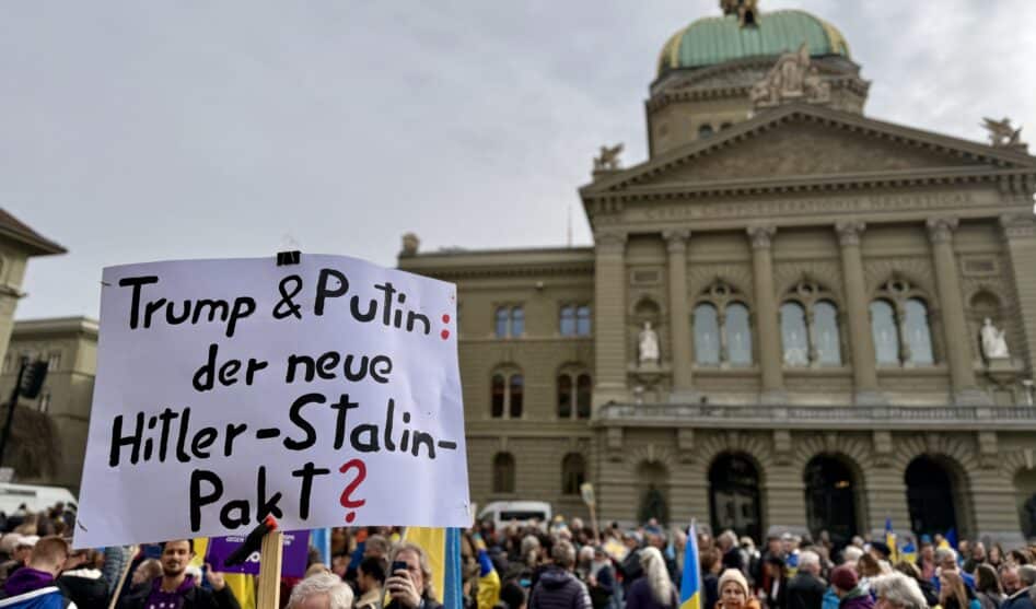 «К черту Путина и Трампа». Манифестация в Берне
