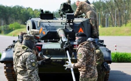 Не только деньги и оружие. ЕС планирует новые формы помощи Украине